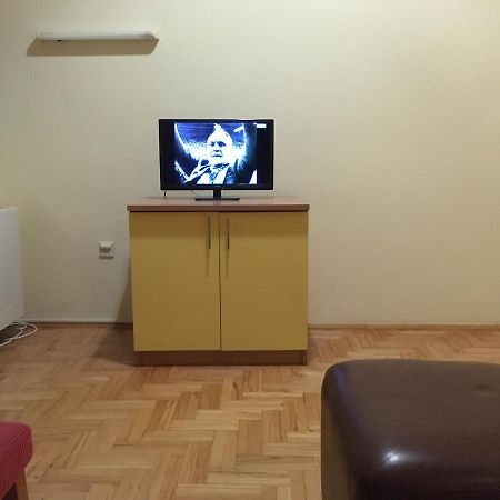 Hostel Teresianum Алексинац Екстериор снимка