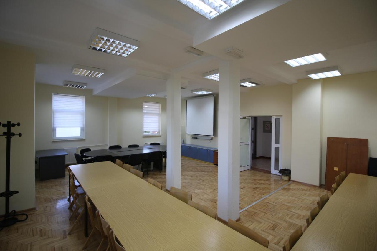 Hostel Teresianum Алексинац Екстериор снимка