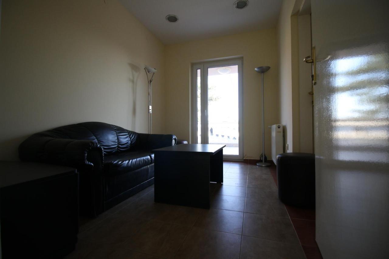 Hostel Teresianum Алексинац Екстериор снимка