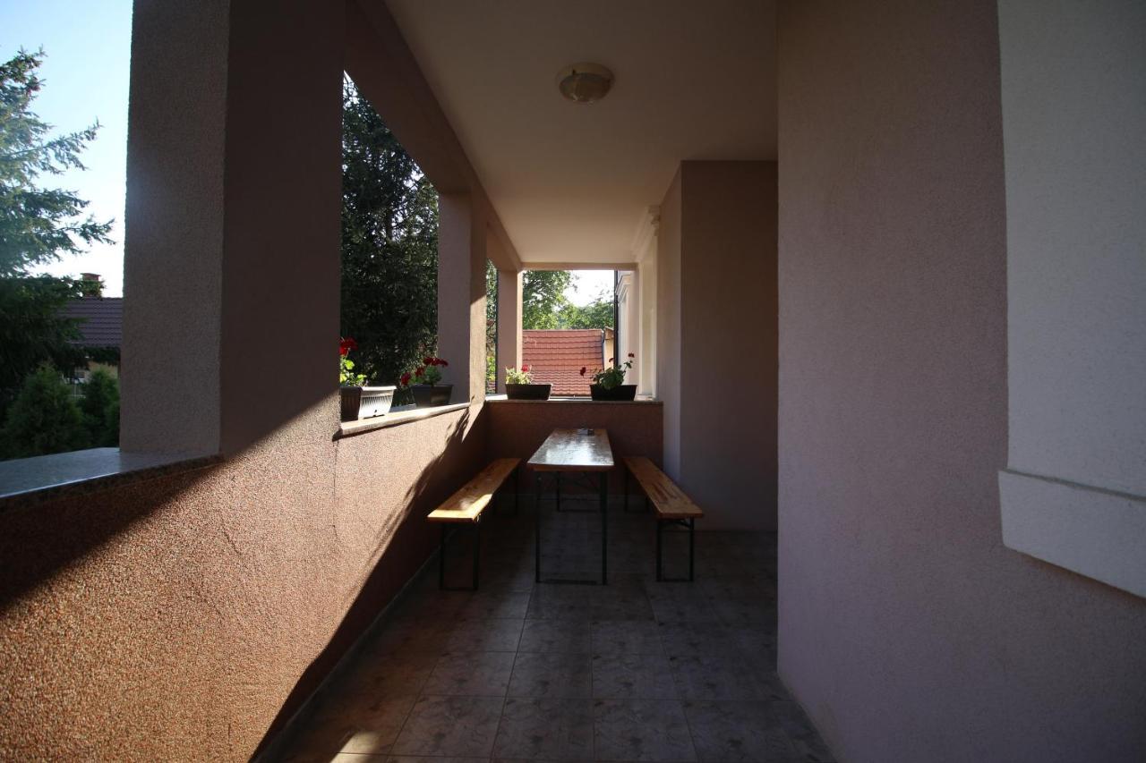 Hostel Teresianum Алексинац Екстериор снимка